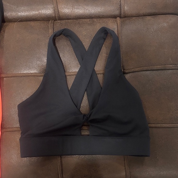 Black Cross-Back Sports Bra - Picture 1 of 2